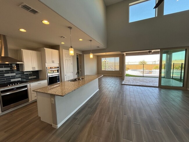 Building Photo - 25908 W Sands Dr