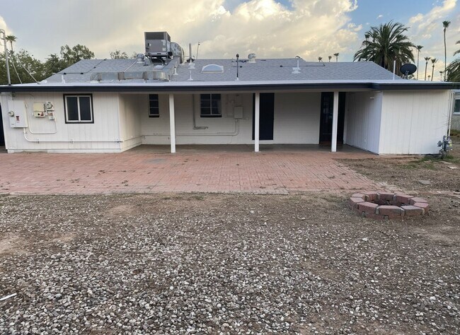 Building Photo - 5609 E Pima St