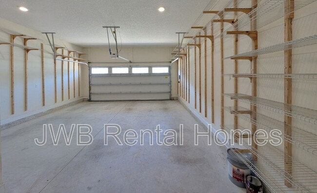 Building Photo - 2827 Montilla Dr