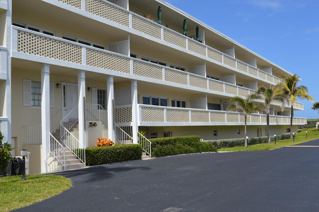 Primary Photo - 2545 S Ocean Blvd