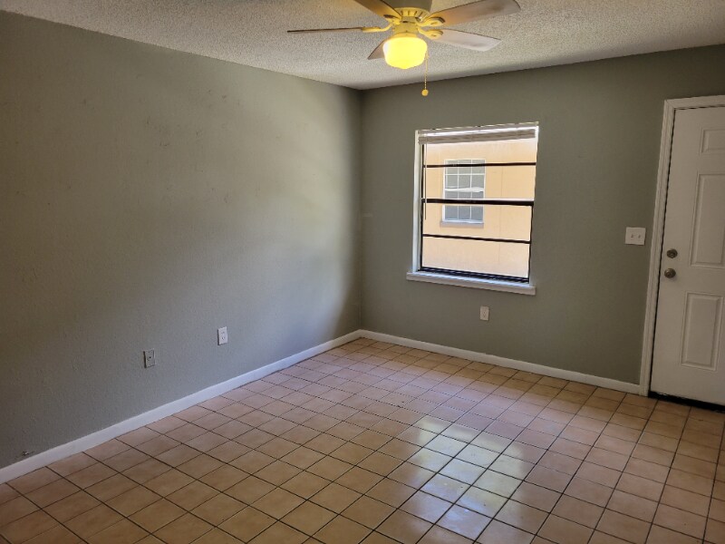 Building Photo - 14733 Sunset St
