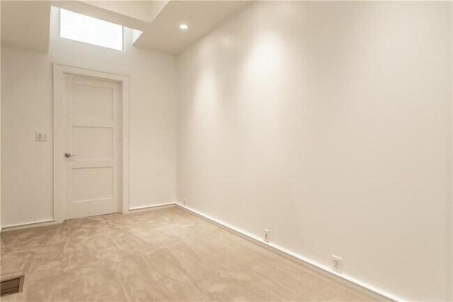 2nd Bedroom - 350 N Meridian St