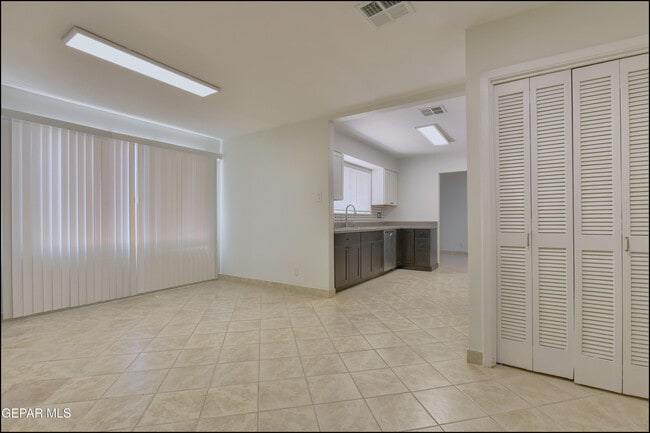 Building Photo - 3807 Waymore Dr