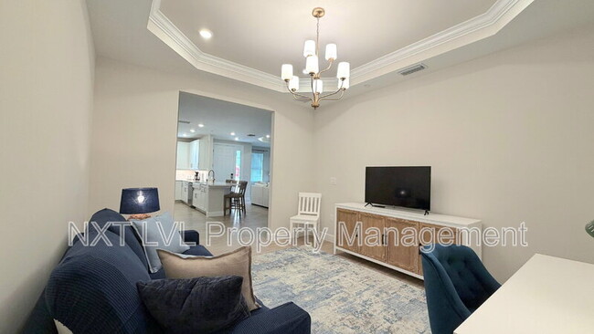 Building Photo - 15319 Lucerna St