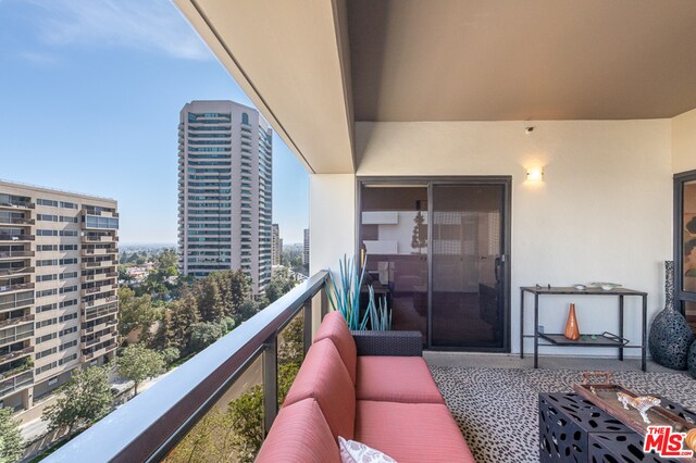 Building Photo - 10445 Wilshire Blvd