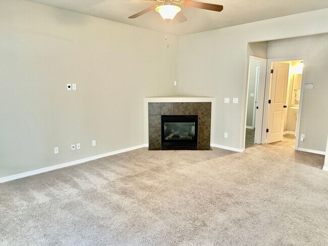 Building Photo - 9125 W Pirates Ct