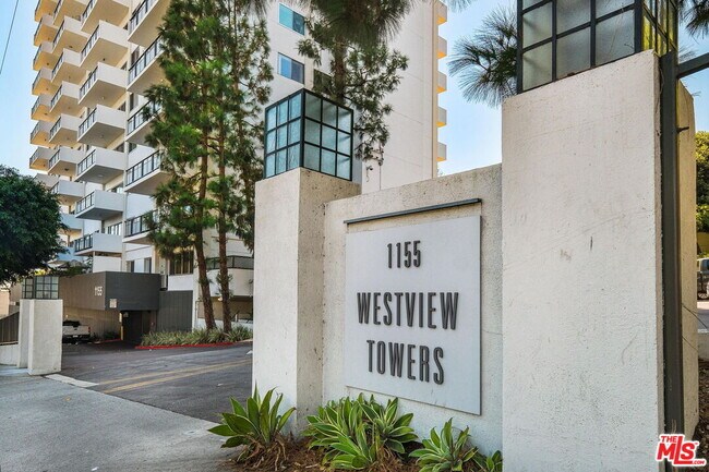 Building Photo - 1155 N La Cienega Blvd