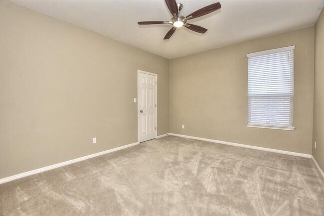 Building Photo - 1232 Clearwing Cir