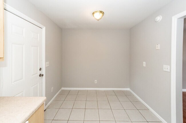 Building Photo - 2107 Rondo St