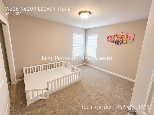Building Photo - W216N6209-N6209 Legacy Trail