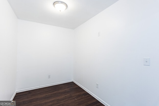 Building Photo - 6960 Brown Dr S