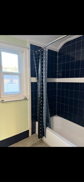 Building Photo - 180 Wessels Ave