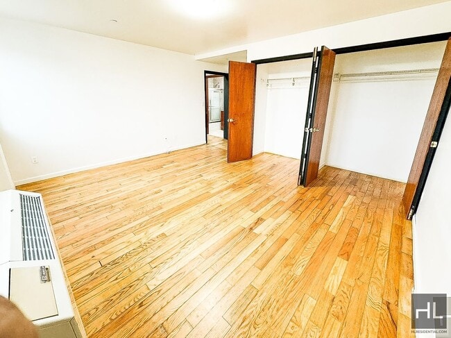 Building Photo - 175th St, Jamaica