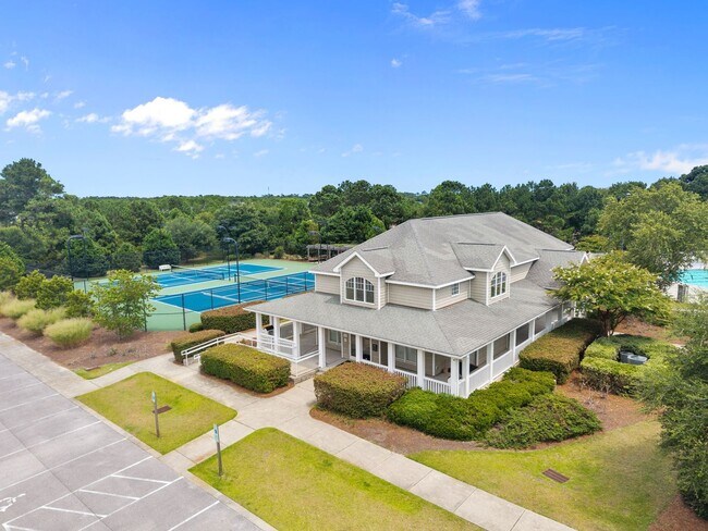 Building Photo - Welcome to Stateside!