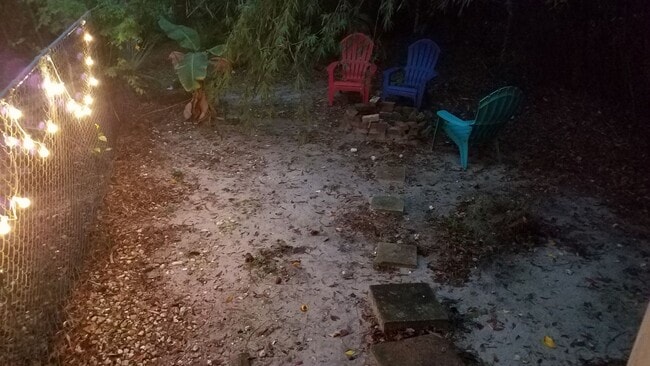 Building Photo - Historic 1 Bedroom, 1 Bathroom Duplex (wit...