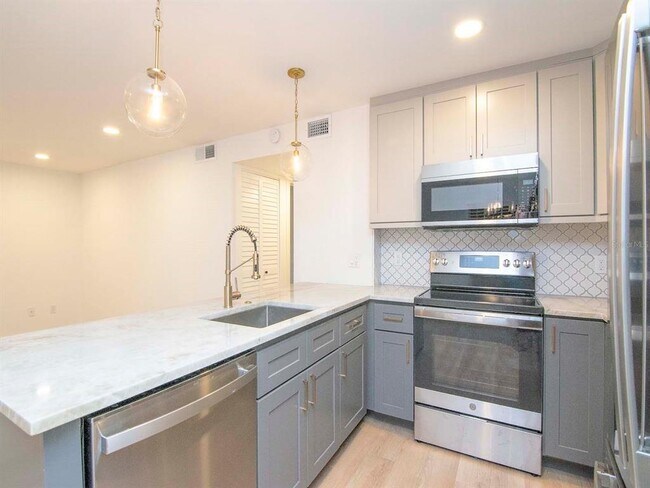 Building Photo - 107 S Obrien St