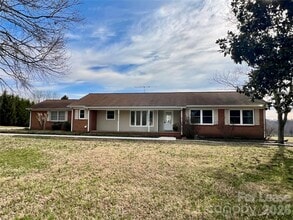 Building Photo - 149 Lytton Farm Rd