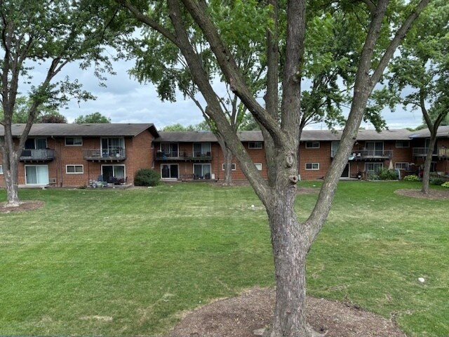 Building Photo - 1810 W Hatherleigh Ct