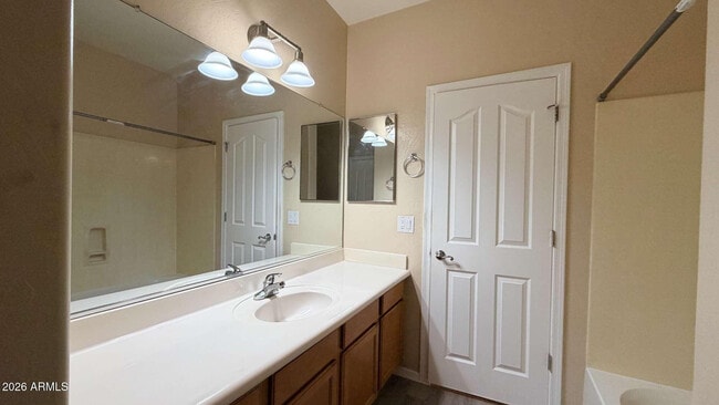 Building Photo - 2739 E Canyon Creek Dr