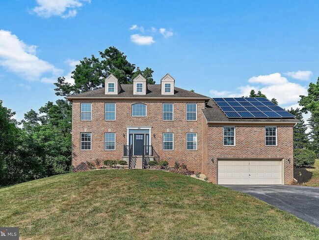 Building Photo - Spacious 4BR House in Lewisberry