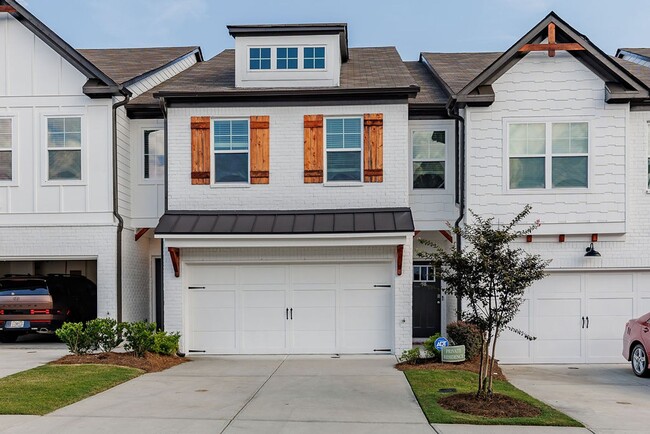 Building Photo - LEASING SPECIAL!! Townhome Available Now i...