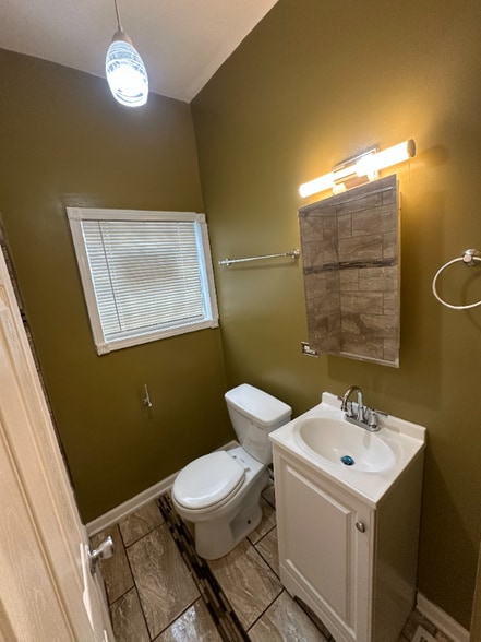 Building Photo - 8220 S Coles Ave