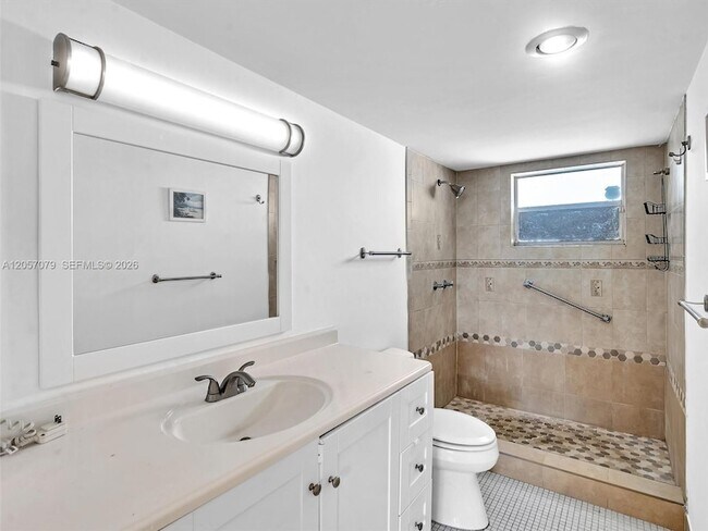 Building Photo - 3600 NE 170th St