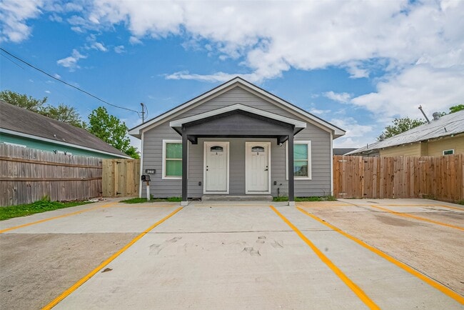 Primary Photo - 6725 Avenue K