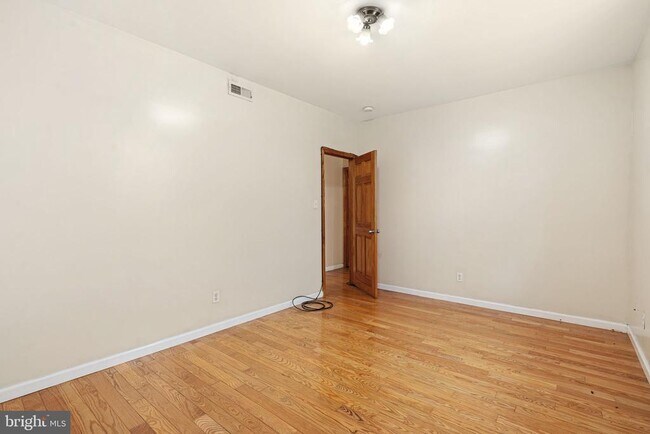 Building Photo - 1235 W Allegheny Ave
