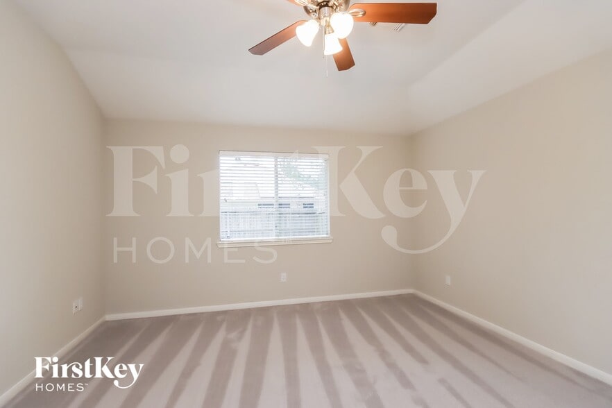 Building Photo - 16310 Great Forest Ct