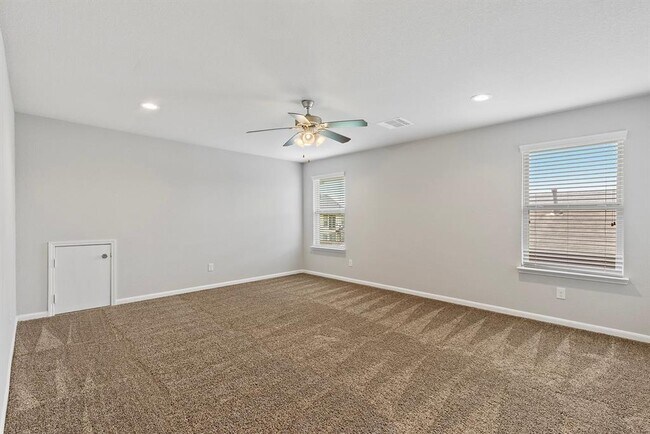 Building Photo - 12123 Parade Park Pl