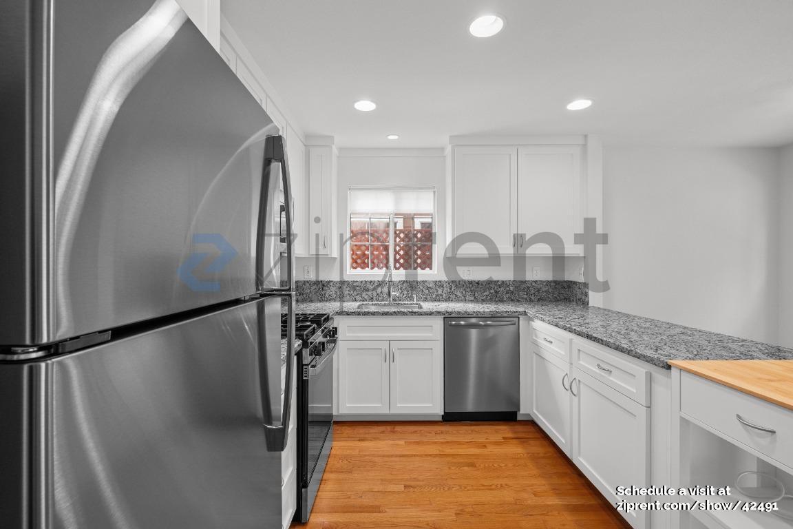Building Photo - 2643 Spring Oaks Dr
