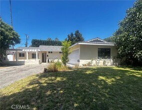 Building Photo - 7845 Sedan Ave