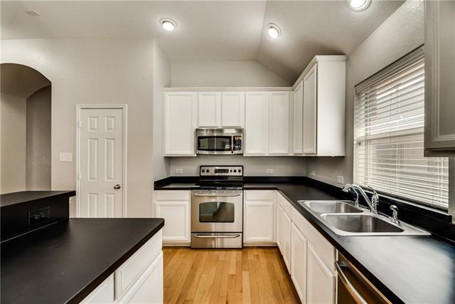 Building Photo - 5024 Escambia Terrace