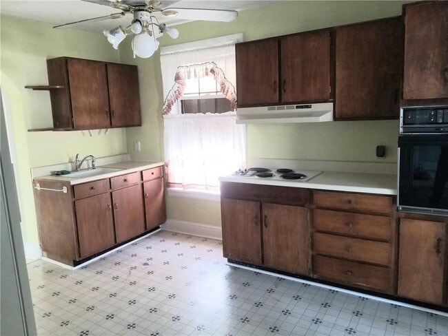 Building Photo - 25 S Main St