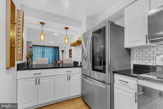 Building Photo - 7113 Latour Ct
