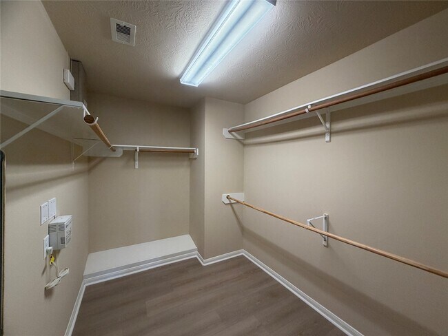 Building Photo - 246 Golden Grain Dr