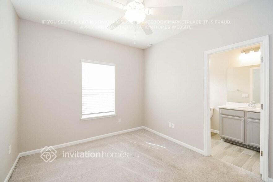 Building Photo - 9823 Lemon Grass Ln