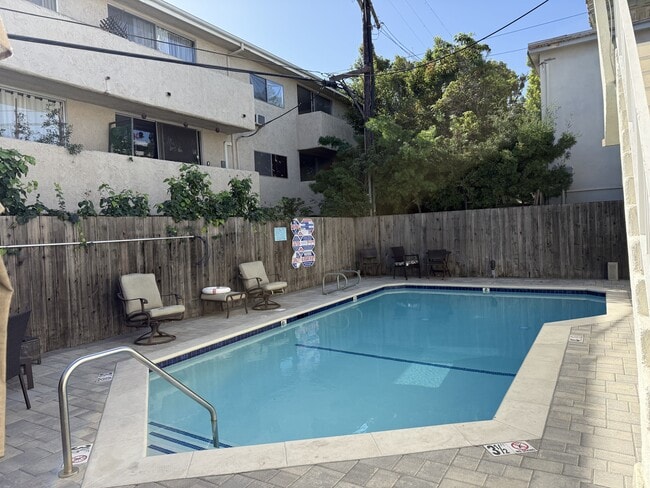 Building Photo - 11652 Chenault St