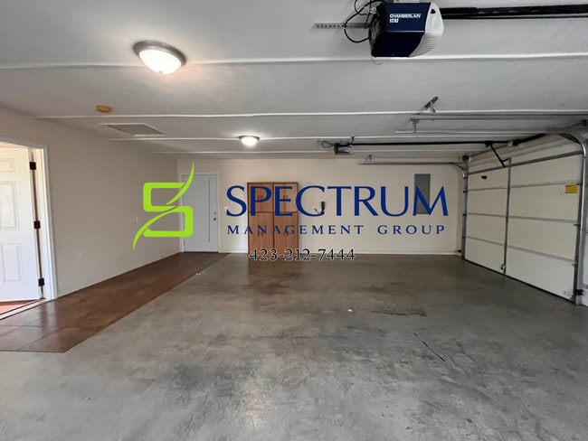 Building Photo - Now available 3 Bedroom 2 Bath Single Family Home - Morristown, TN