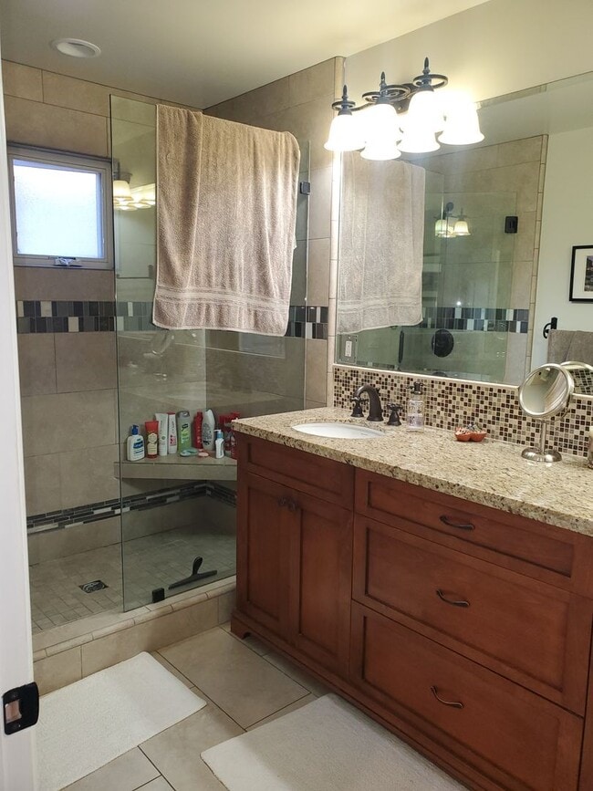 Building Photo - Elegant Coronado Village Home