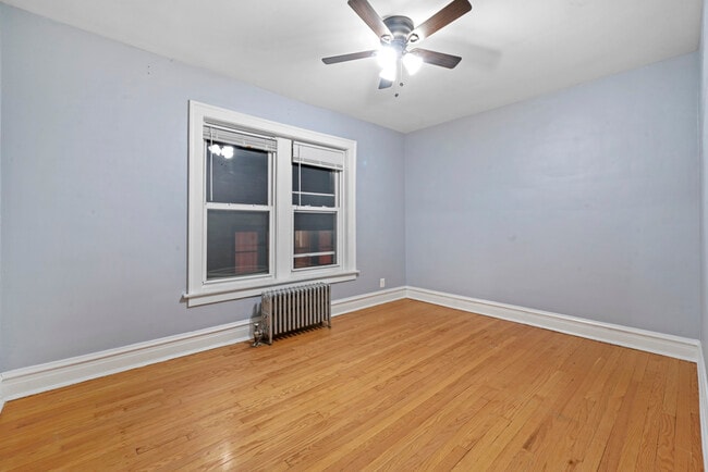 Building Photo - 304 S Kenilworth Ave