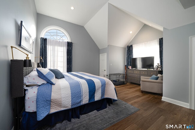 Building Photo - 50 York St