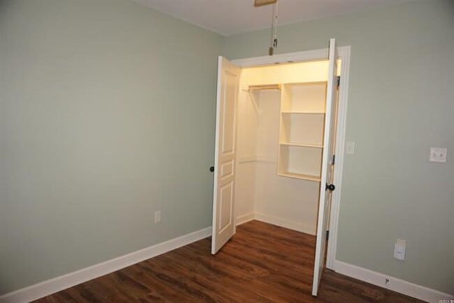 Building Photo - Beautiful Home in a Highly Desirable, Hard-to-Find Newer Neighborhood!