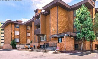 Building Photo - Two bedroom Condo on Westside!!