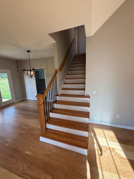 Building Photo - 205 Cherokee Dr