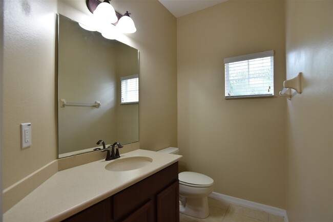 Building Photo - Winter Springs 3br 2.5ba townhouse in GATE...