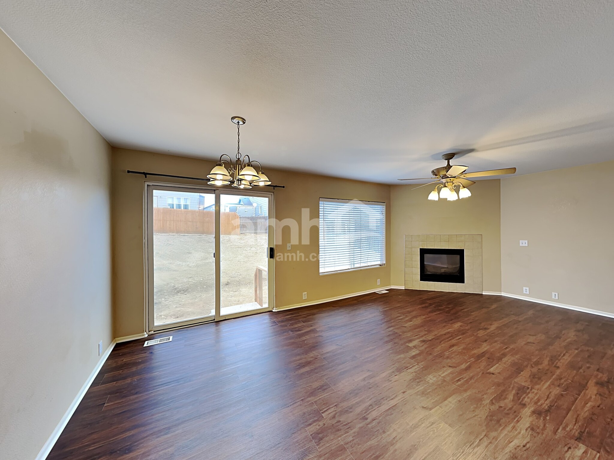 Building Photo - 1131 White Stone Way