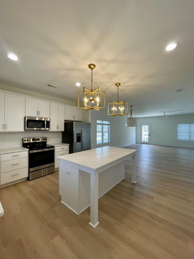 Building Photo - 556 Leesville Rd