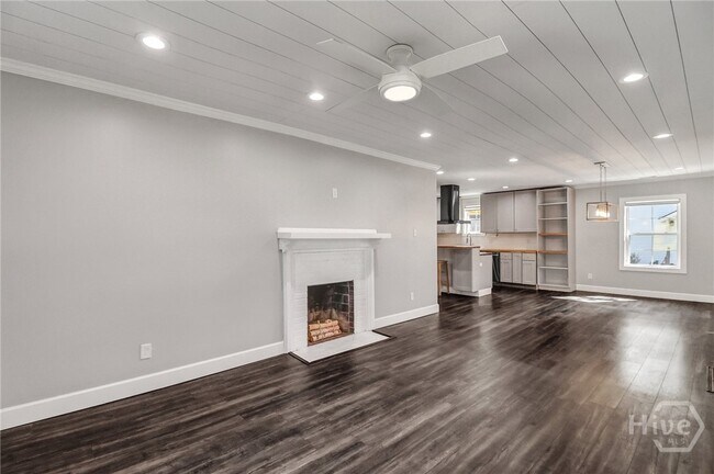 Building Photo - 228 E 60th St